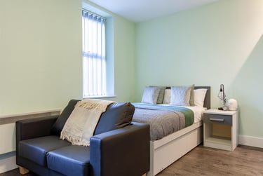 1 bed flat, 17-23 High Street, City Centre, Bangor, LL571NP - Image 4